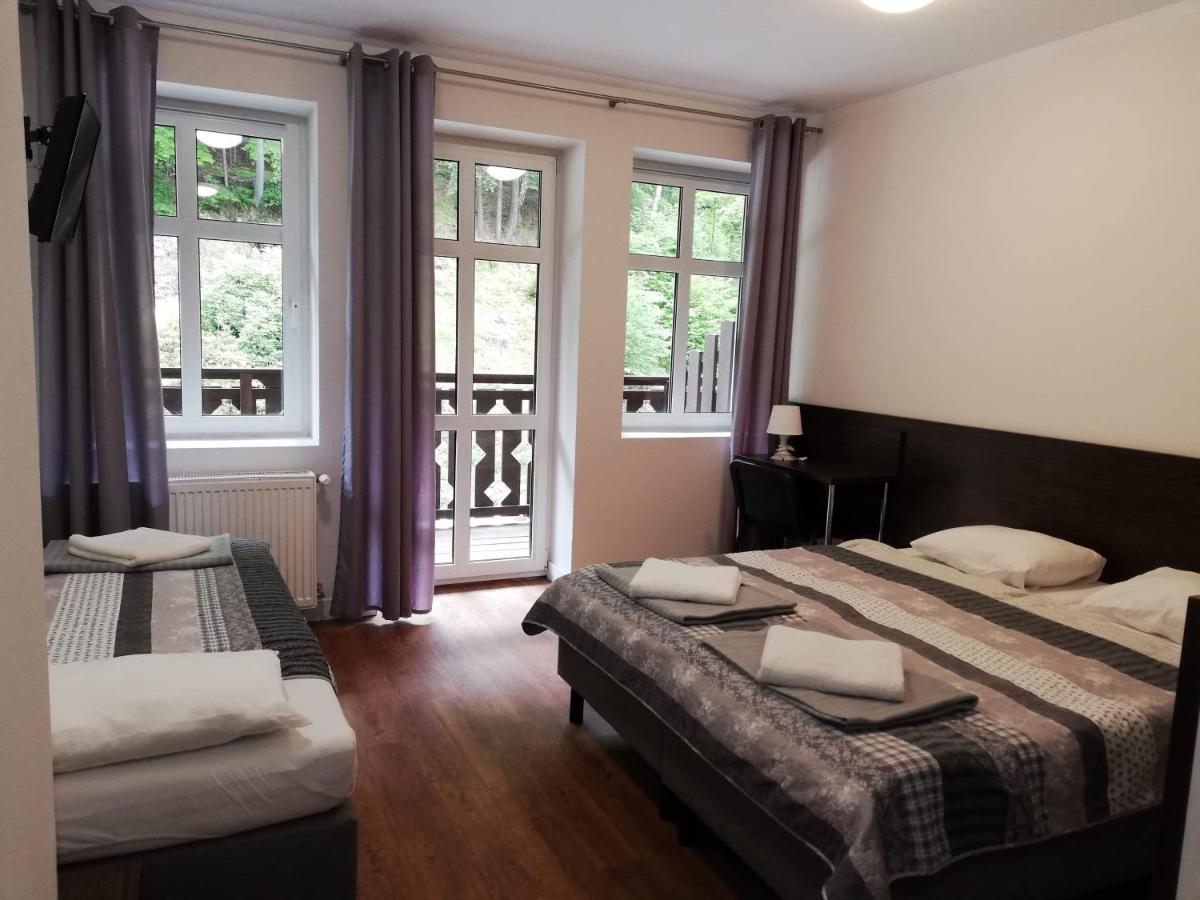 Sloneczna Hotel Miedzygorze Buitenkant foto